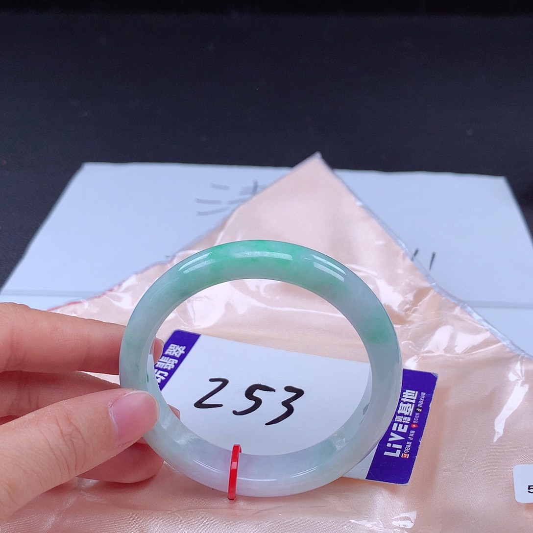 翡翠手镯未镶嵌手镯001223