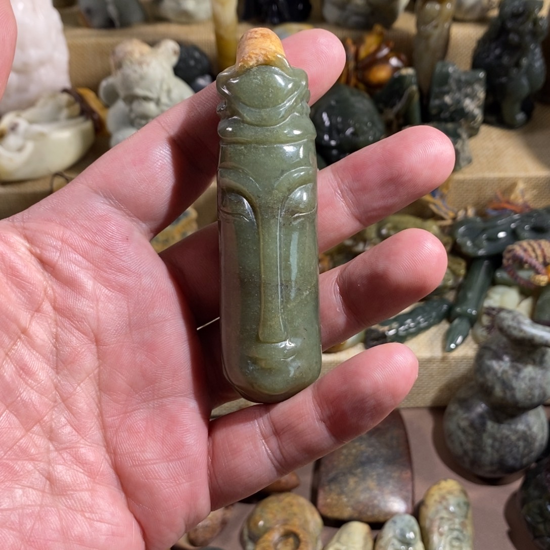 未镶嵌透闪石质玉把件