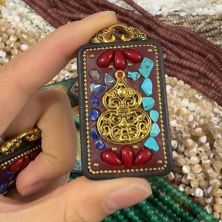 玛瑙/玉髓合金珠宝半成品一个葫芦唐卡