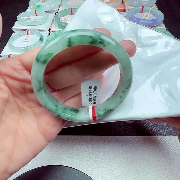 飞***鱼翡翠未镶嵌手镯天然缅甸翡翠