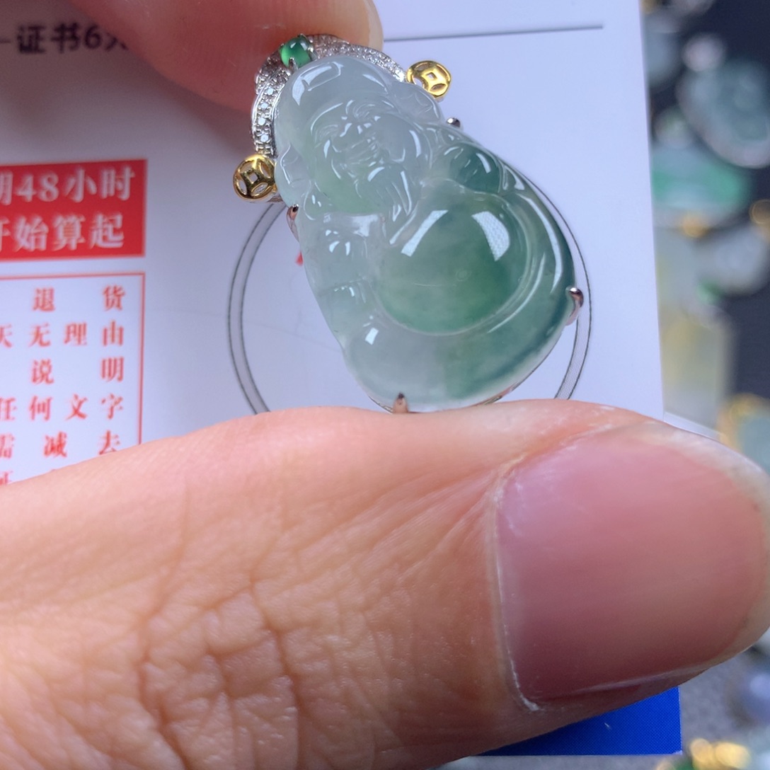 【闪购商品】翡翠颈饰18K金镶嵌似***⁰翡翠