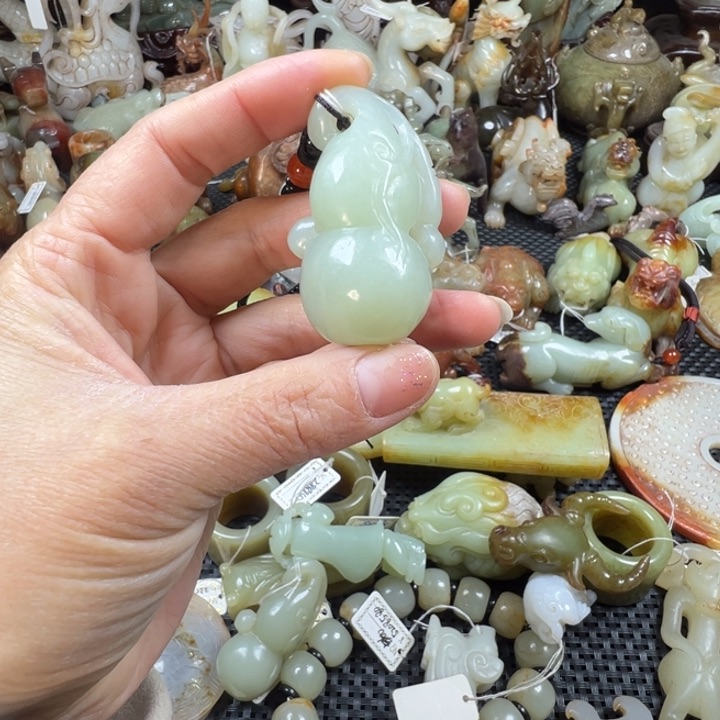 和田玉挂件未镶嵌过****⁶