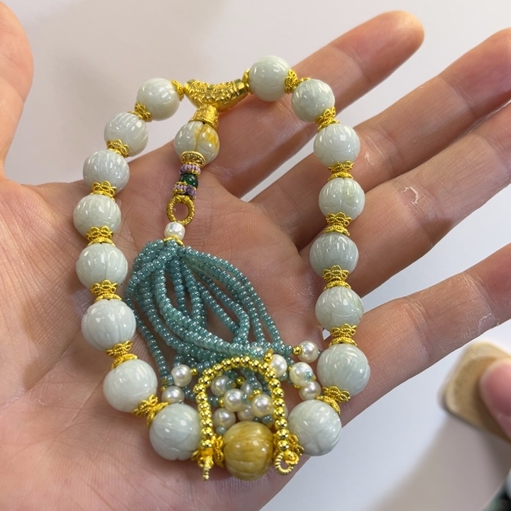 翡翠吊坠(赠链)未镶嵌代编织