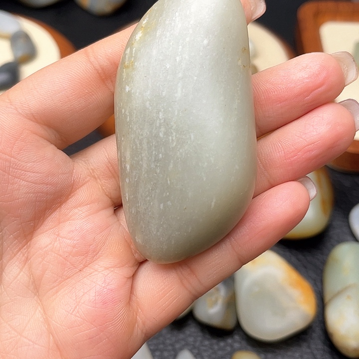 和田玉颈饰未镶嵌38