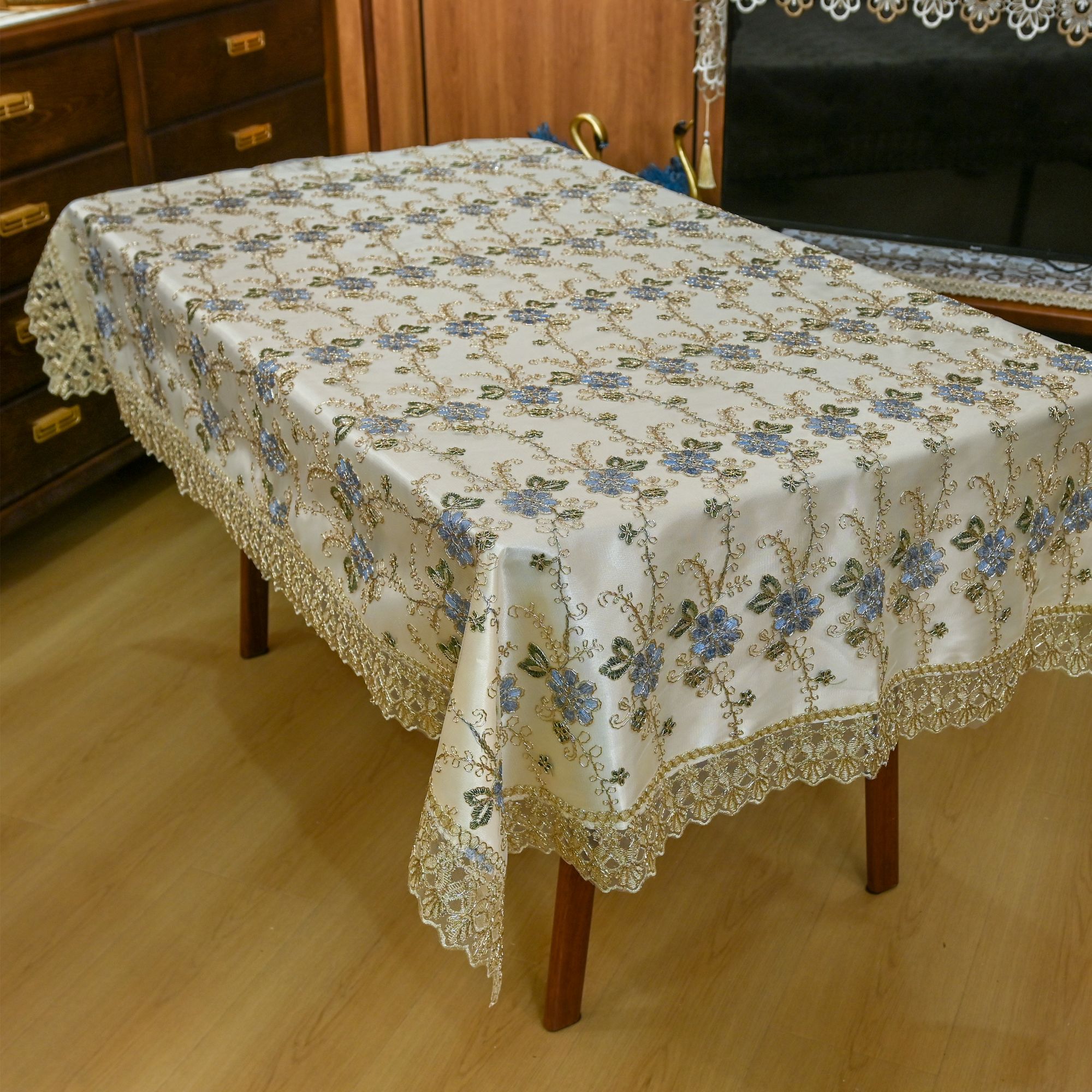 M20 彩金兰（130X180cm） 餐桌布，茶几布，电视机75寸盖巾