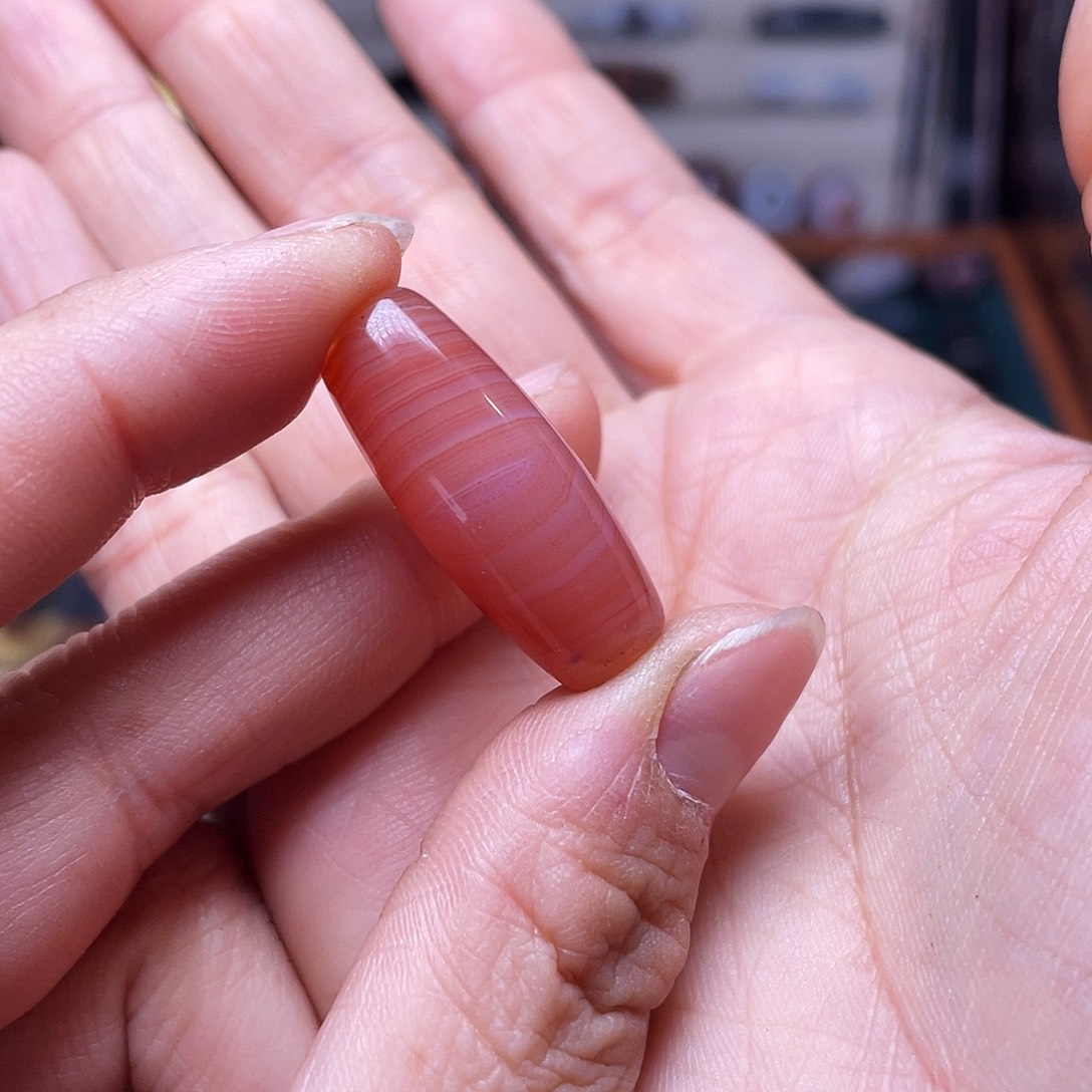 香***糊玛瑙/玉髓未镶嵌珠宝奇石