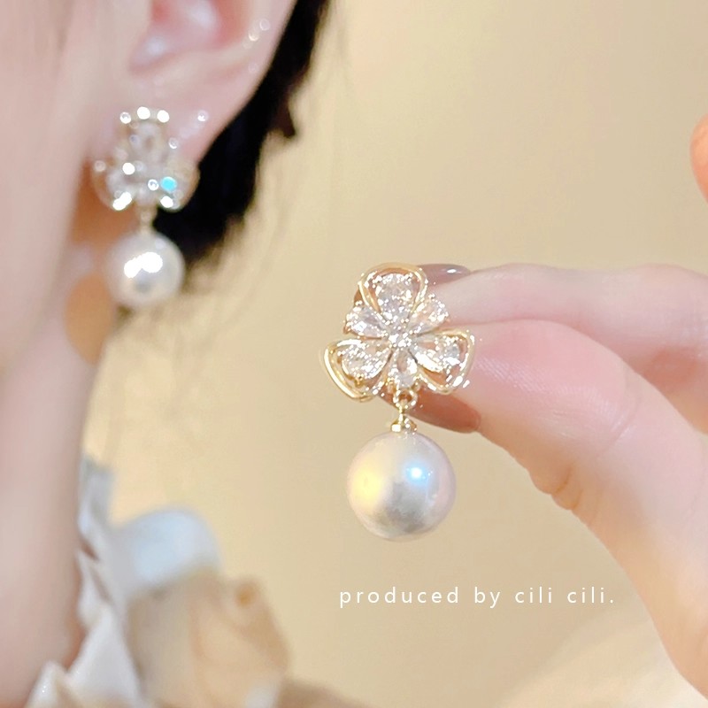 铜合金合成锆石耳饰 法式轻奢甜美气质花朵小众设计高级感耳环