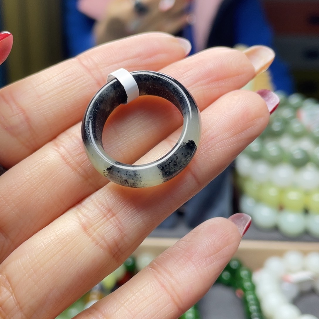 和田玉戒指未镶嵌