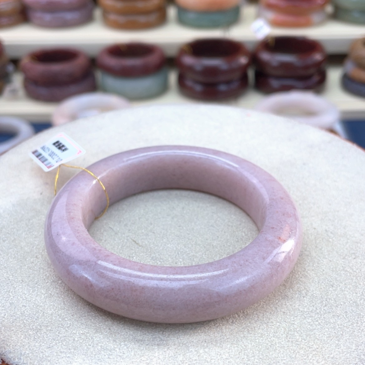 【闪购商品】石英质玉手镯未镶嵌