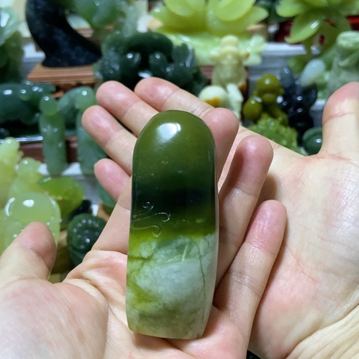 【闪购商品】蛇纹石玉把件未镶嵌