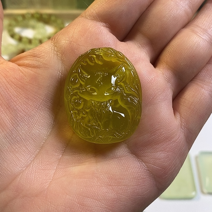 笨****蛇纹石玉未镶嵌颈饰