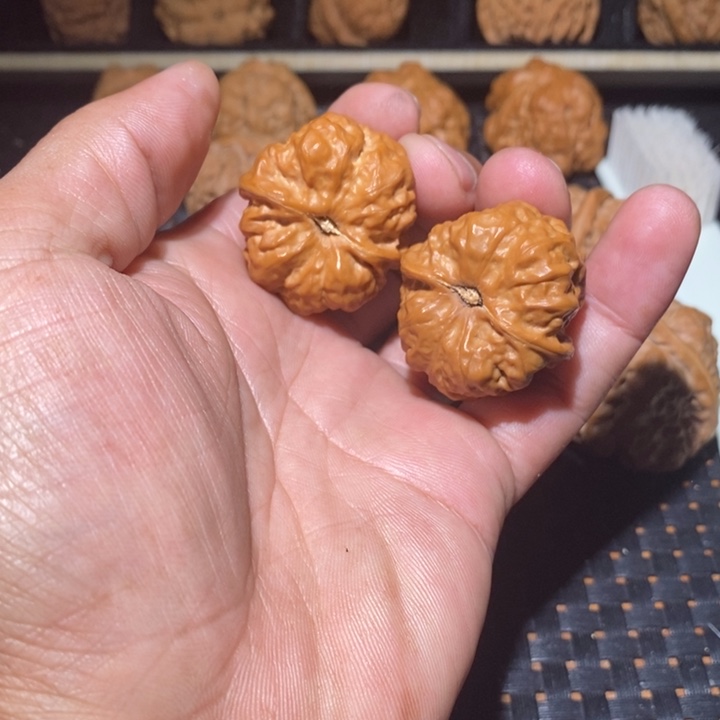 贪***哥核桃手串/手链蛤蟆头