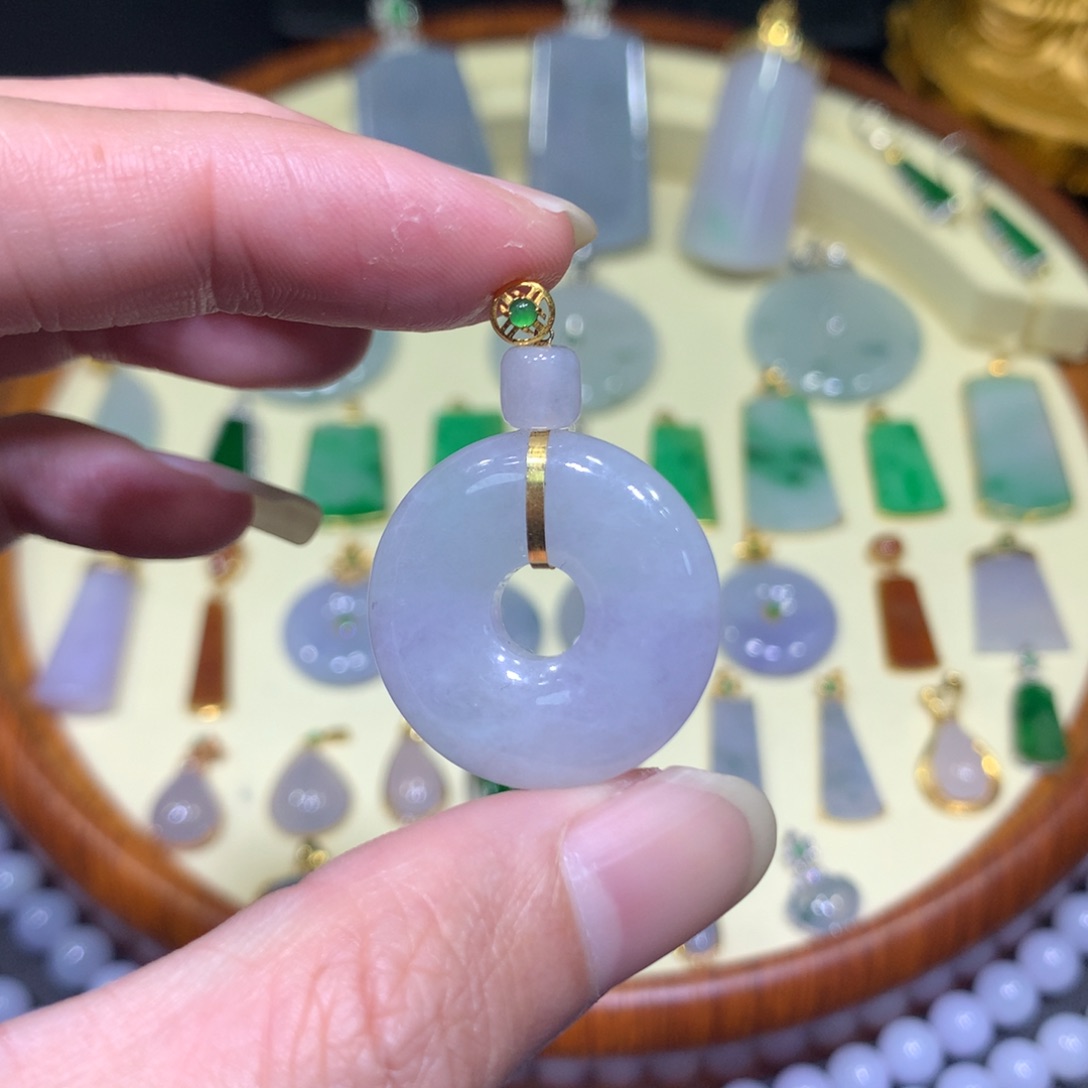 翡翠吊坠(不含链)未镶嵌