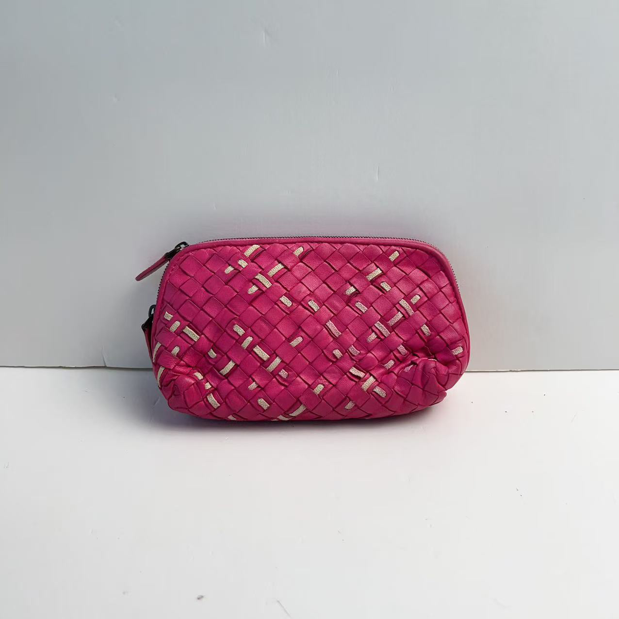 95新 BOTTEGA VENETA/葆蝶家 BV玫红色编织款手拿包