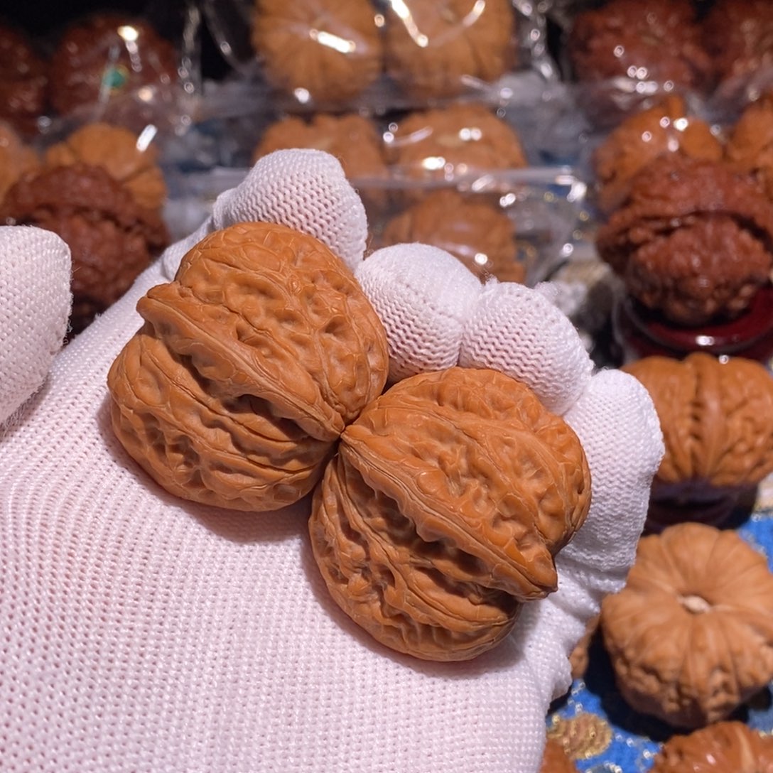 ❥***。文玩核桃吊坠元宝