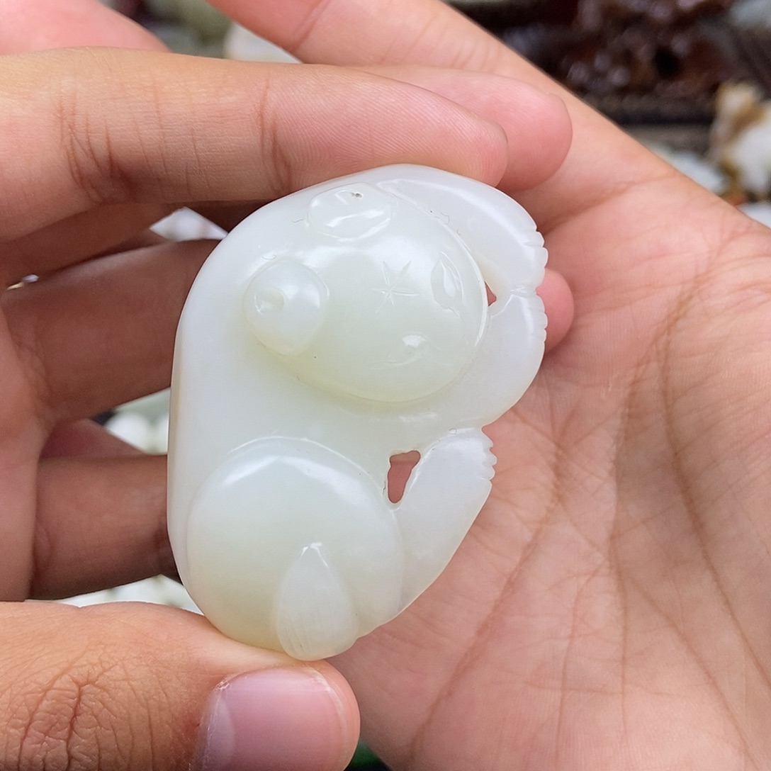 和田玉未镶嵌把件