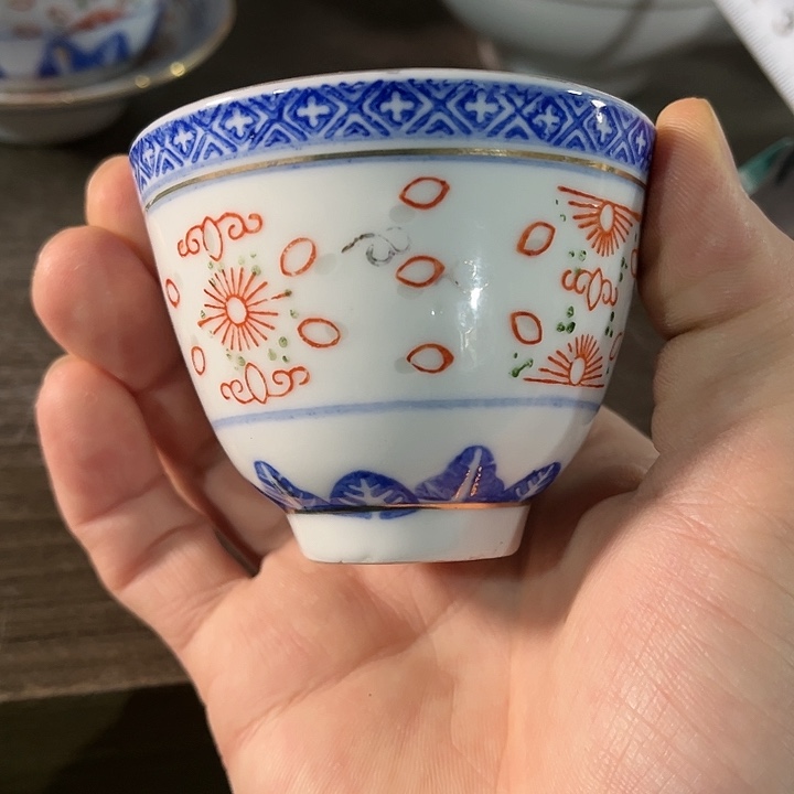 瓷片景德镇陶瓷杯子。1个。