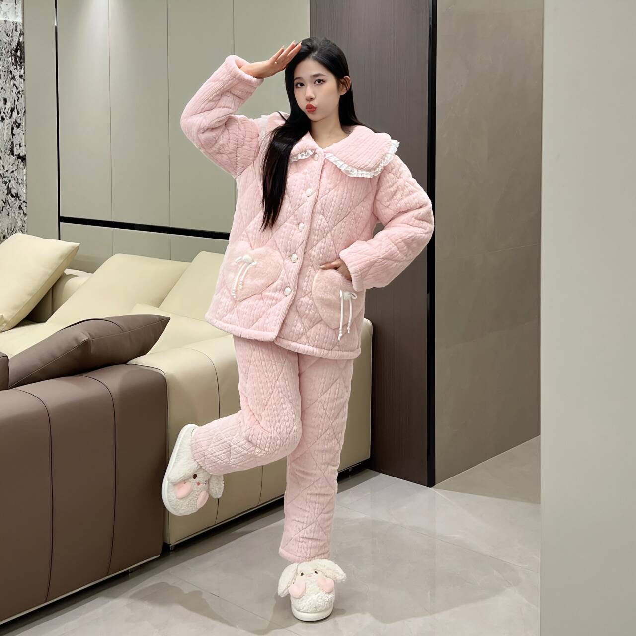 2024年新款珊瑚绒法兰绒加绒加厚夹棉睡衣女款冬季三层家居服套装