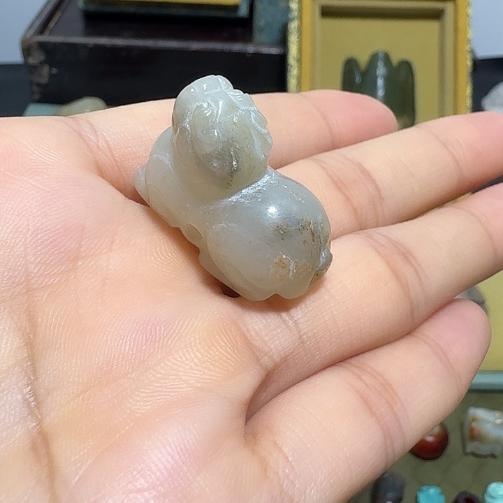 忙***蚁和田玉未镶嵌颈饰