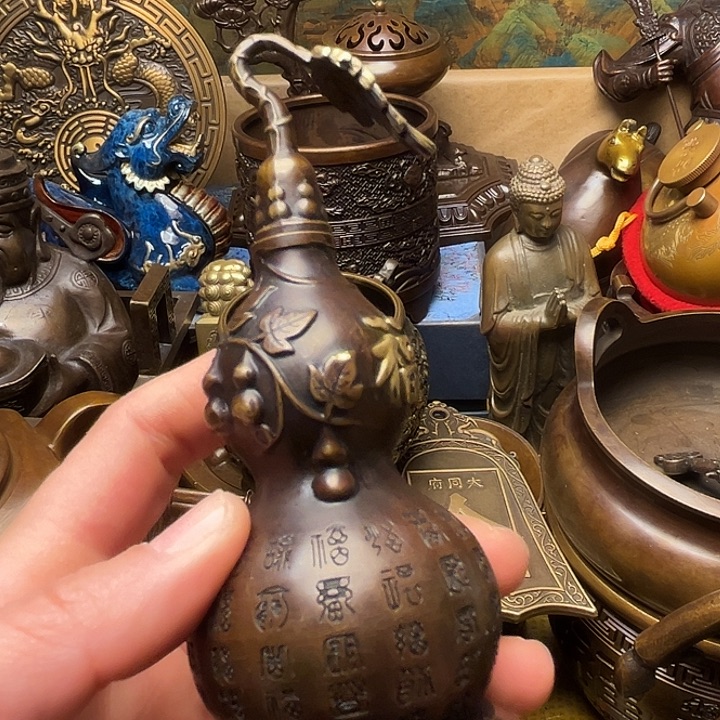 精美铜器批发档口