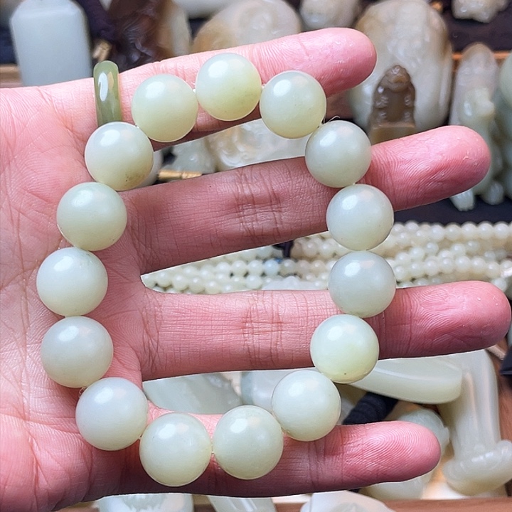 和田玉颈饰未镶嵌