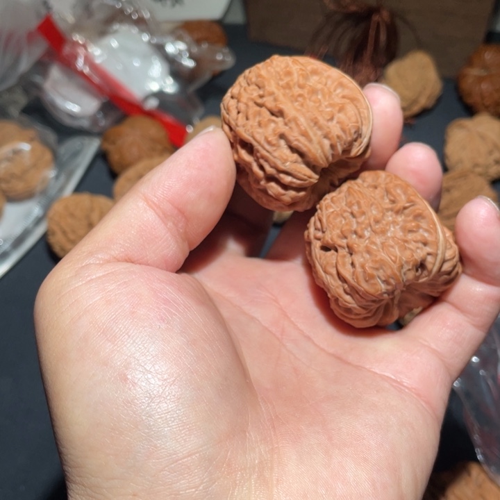 文玩核桃把件旺***糖核桃