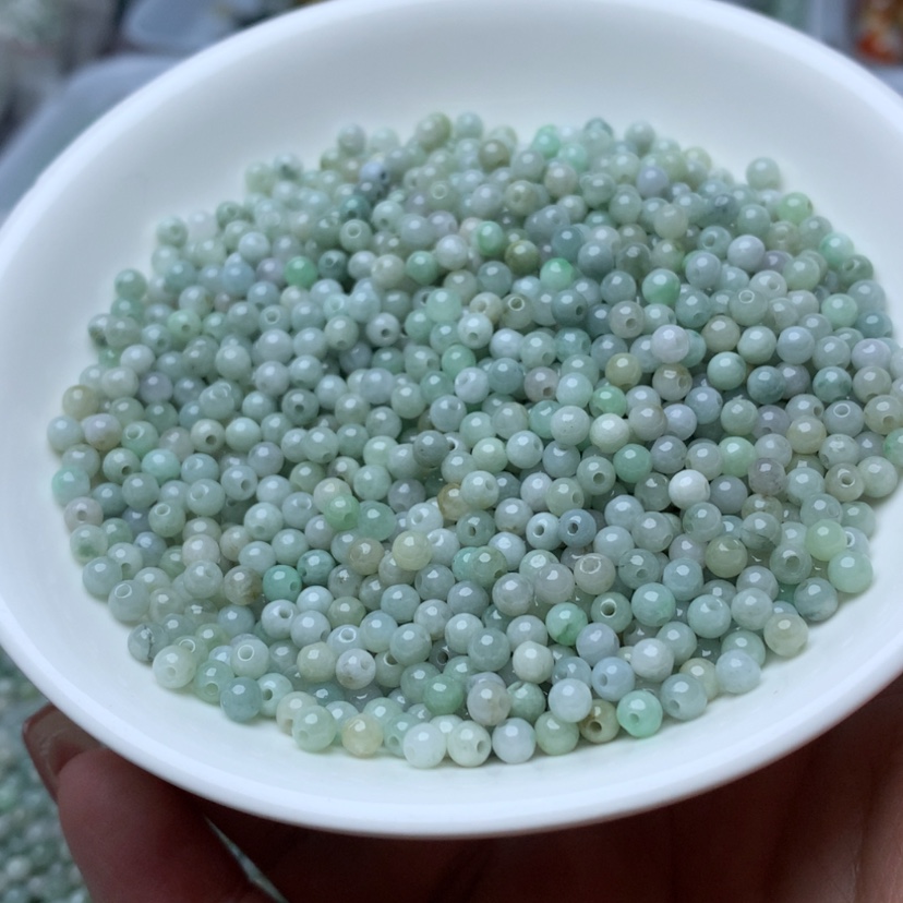 【闪购商品】未镶嵌手链翡翠卡3.2绿白200颗