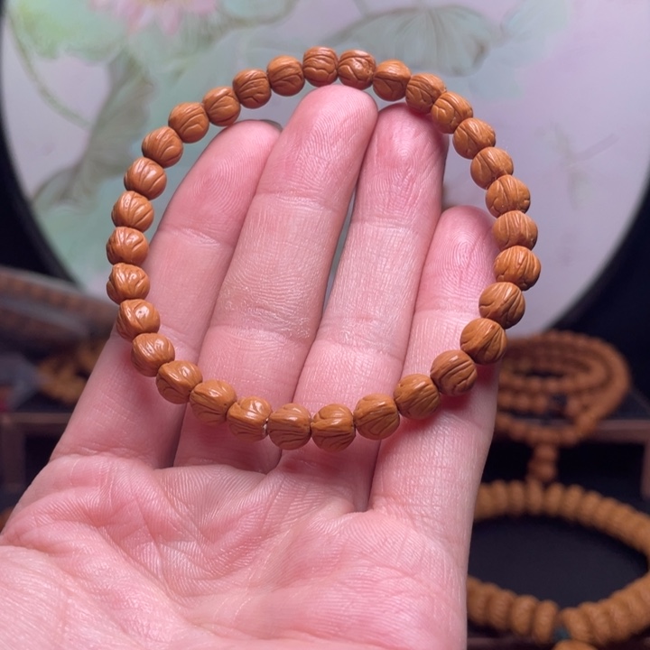 不***李桃核手串0.7玉龙脊手串