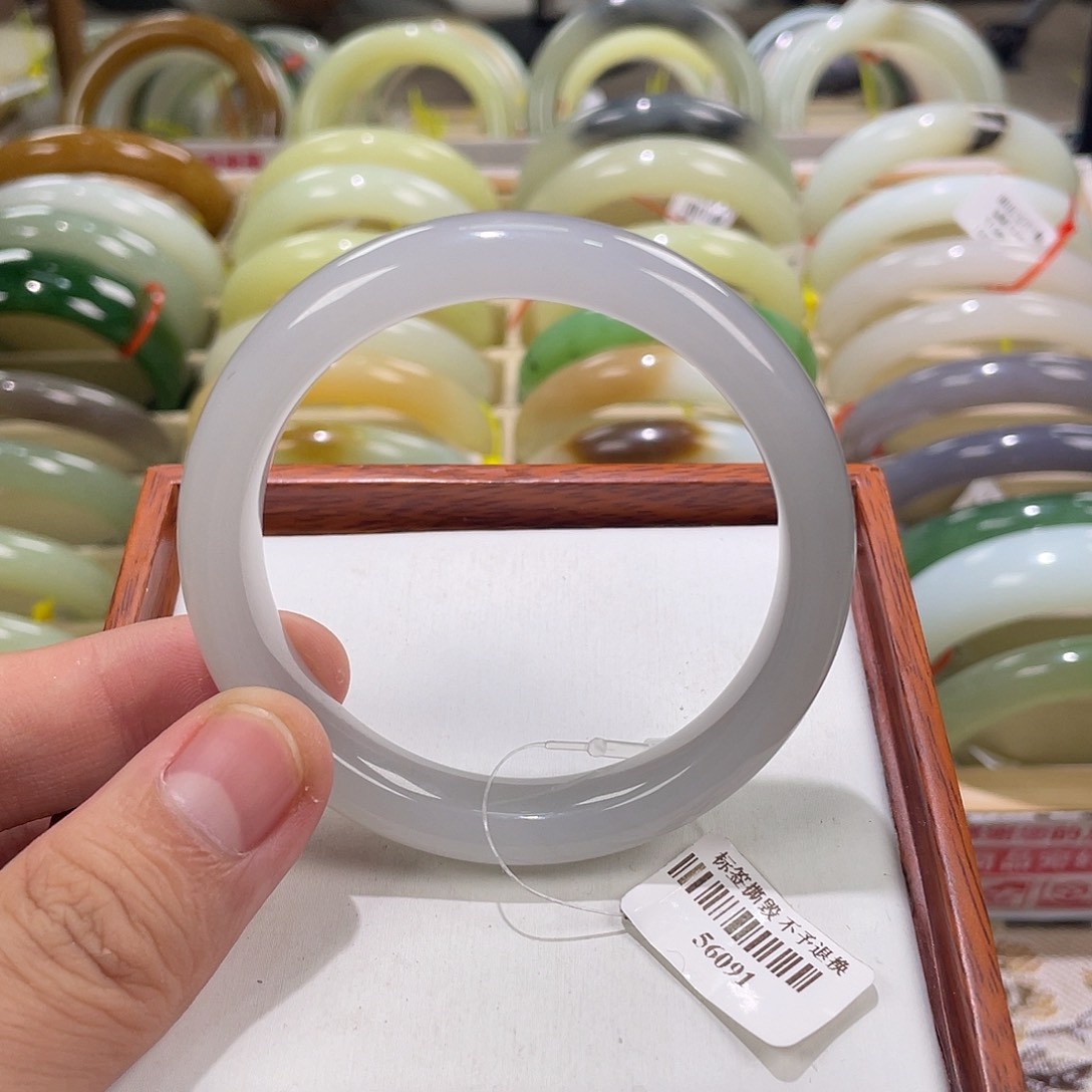 【闪购商品】和田玉手镯未镶嵌5455