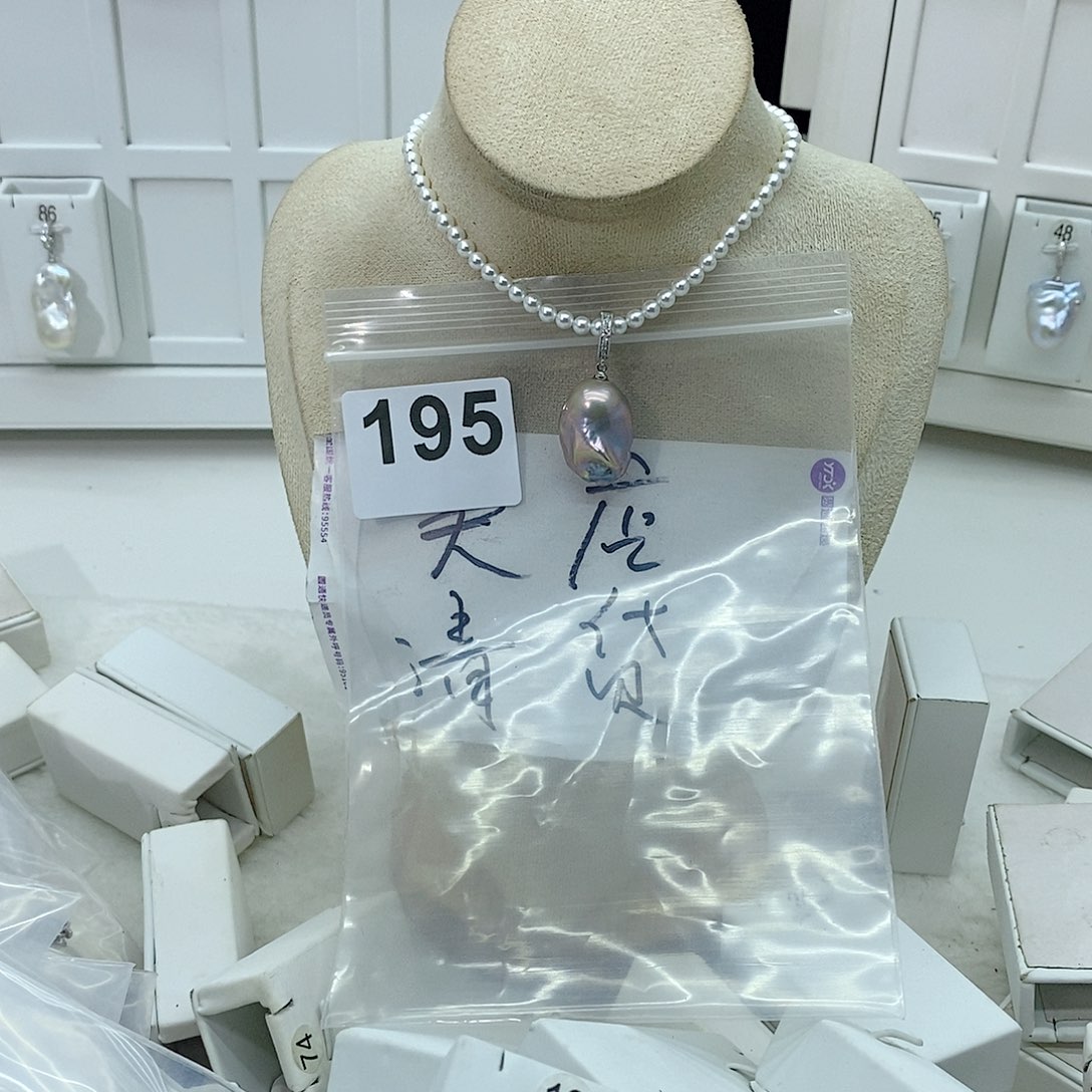 淡水珍珠颈饰合金