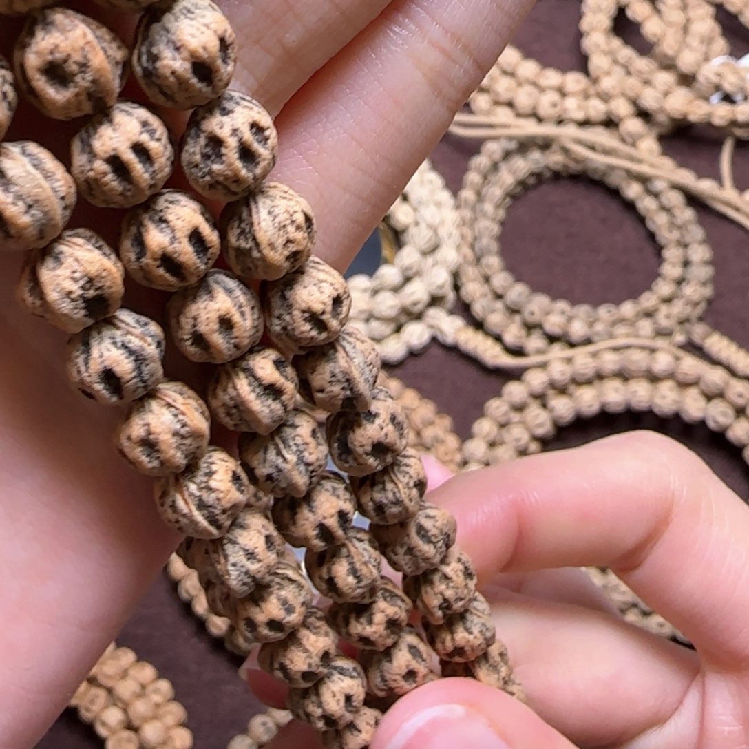 柏香籽/百香籽手串东**刘