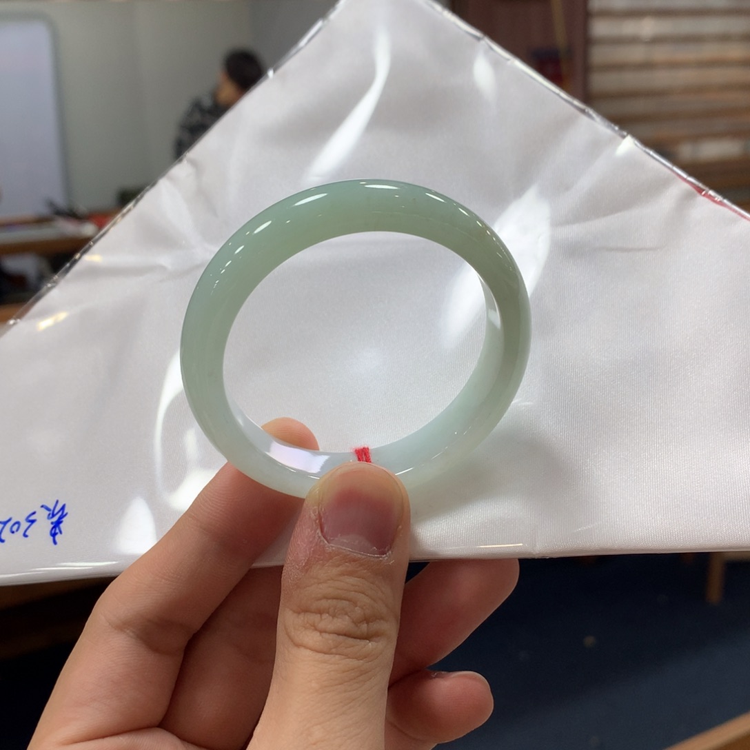 翡翠未镶嵌手镯翡翠