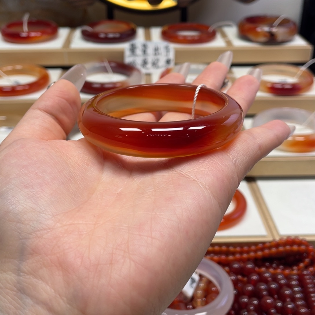 玛瑙/玉髓未镶嵌手镯