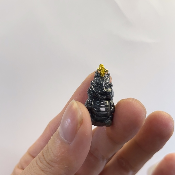 翡翠吊坠(赠链)未镶嵌