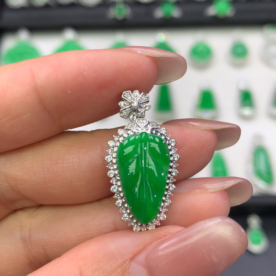 翡翠18K金镶嵌吊坠(不含链)