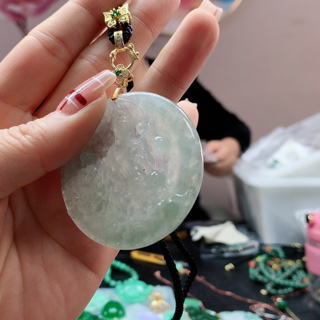 【闪购商品】翡翠吊坠(赠链)合金