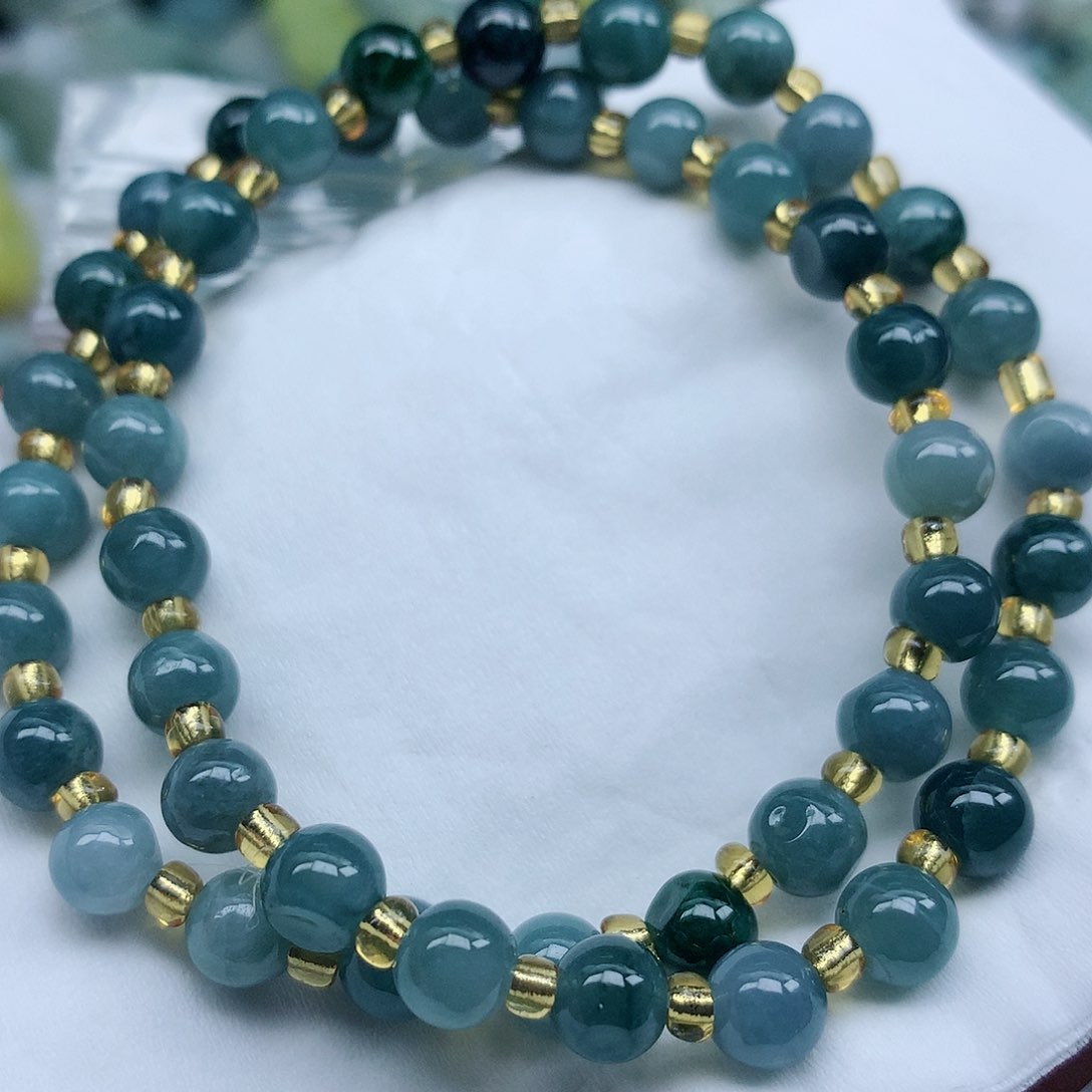 翡翠未镶嵌颈饰手串