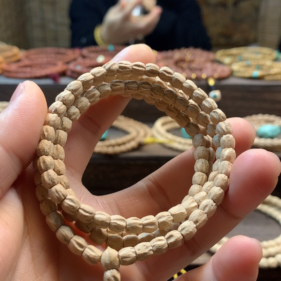 柏香籽/百香籽吊坠粉皮方块经典顺