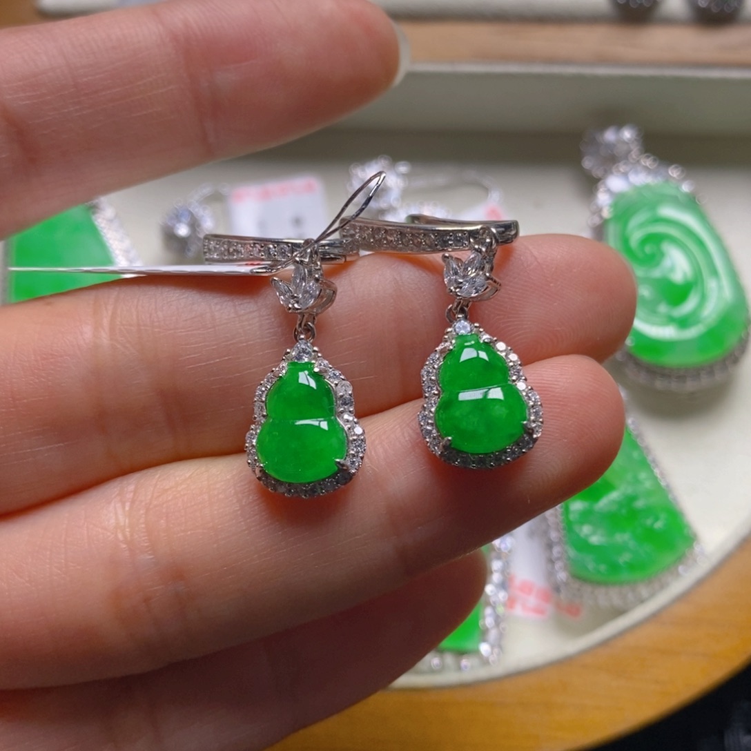 翡翠颈饰银S925镶嵌葫芦耳坠