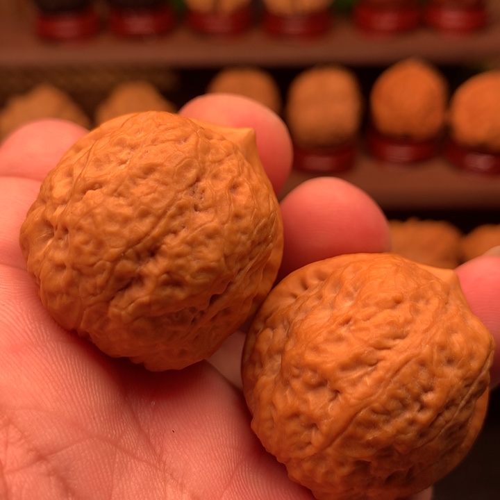 文玩核桃吊坠磐石元宝