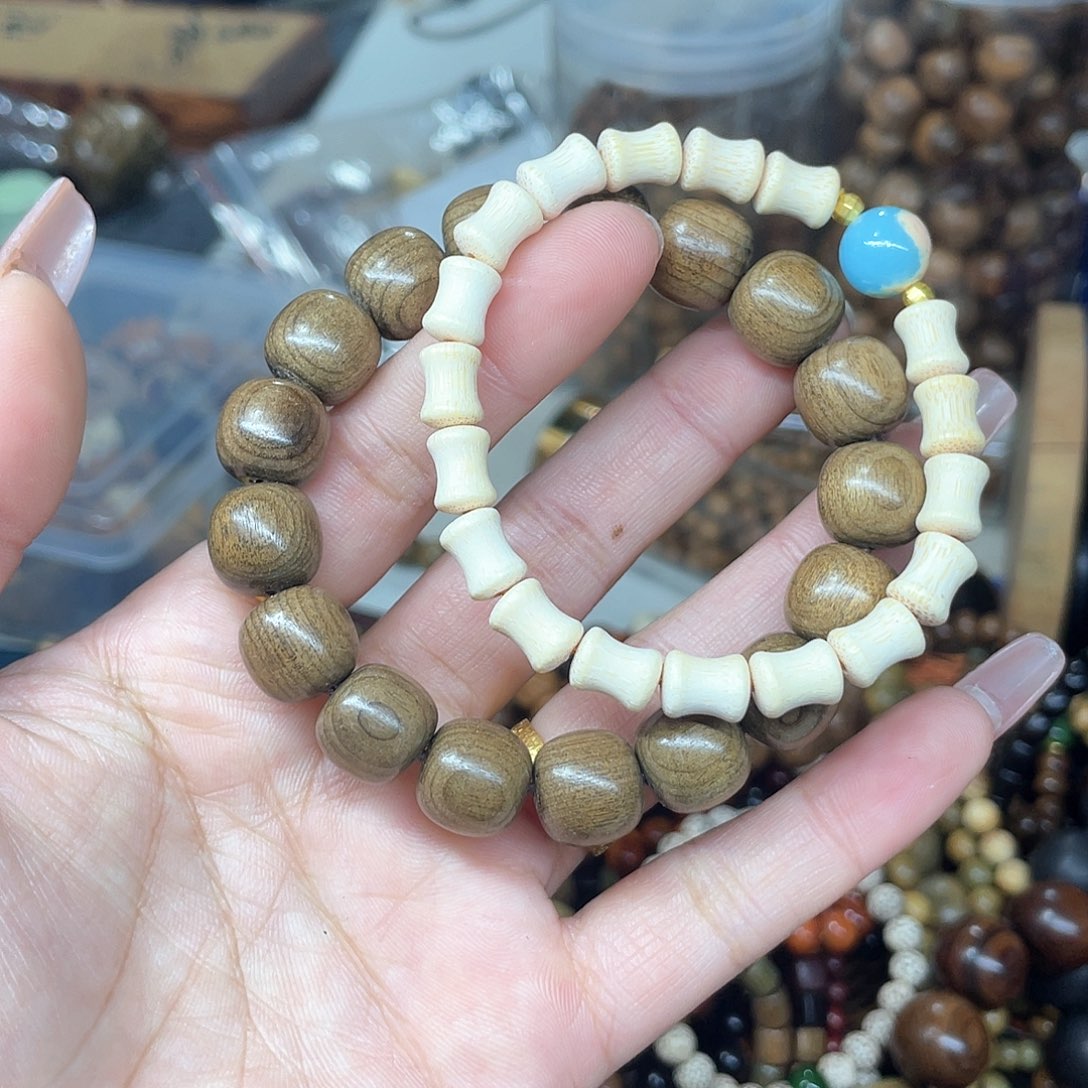 维腊木（绿檀）无事牌