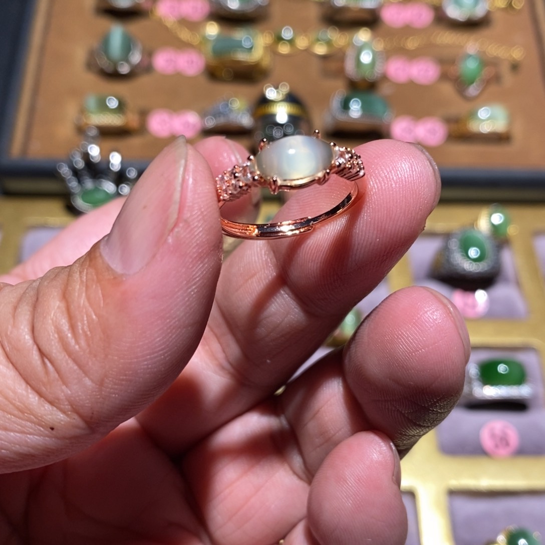 和田玉（碧玉）戒指未镶嵌