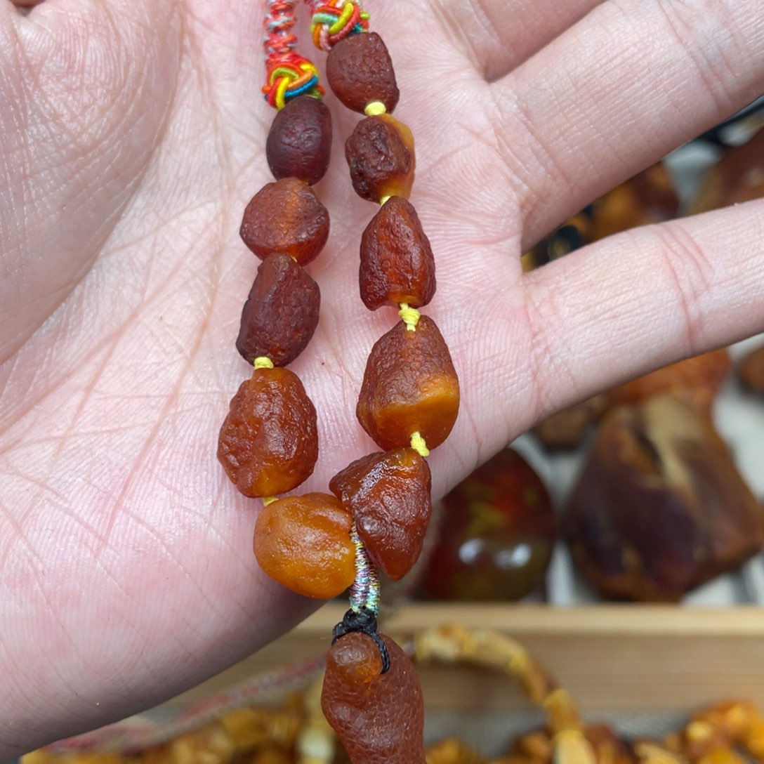 琥珀珠宝奇石未镶嵌