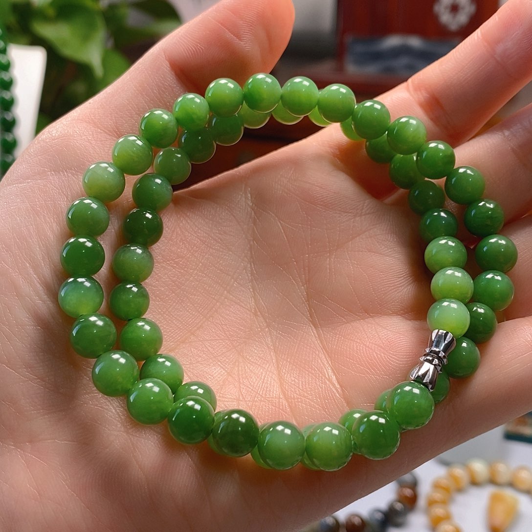 和田玉手串未镶嵌煤****）