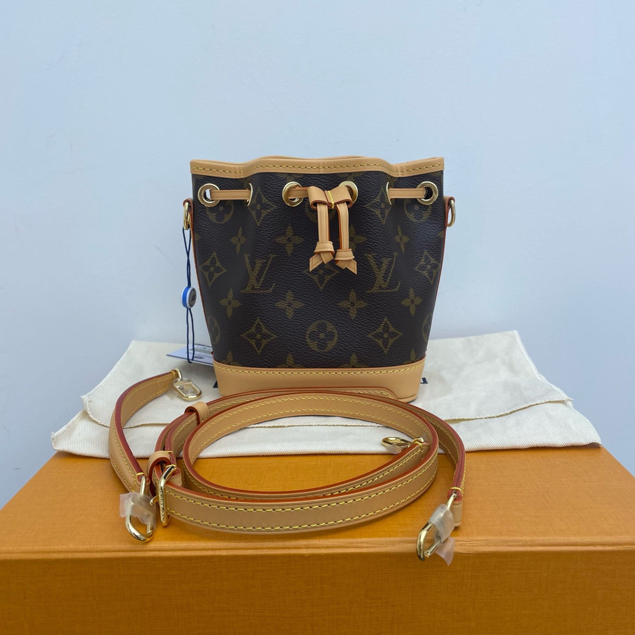 全新未使用 LouisVuitton/路易威登 nano noe 附件：尘袋 盒子