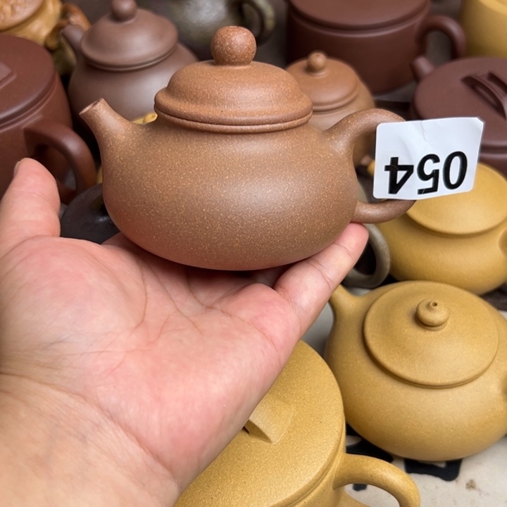 茶壶紫砂黄降坡半手工200cc左右瑕疵