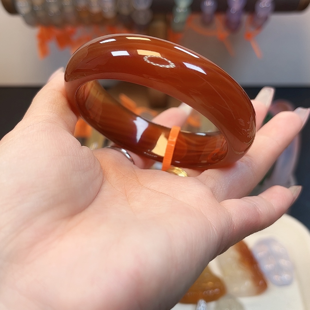 潇***玛瑙/玉髓未镶嵌颈饰