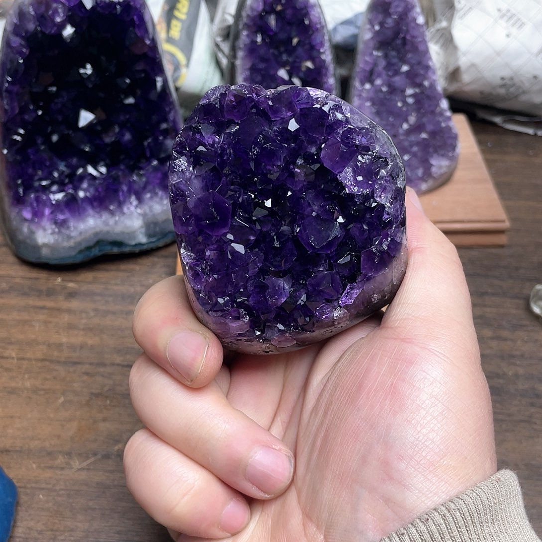 紫晶大型摆件（非配饰）未镶嵌