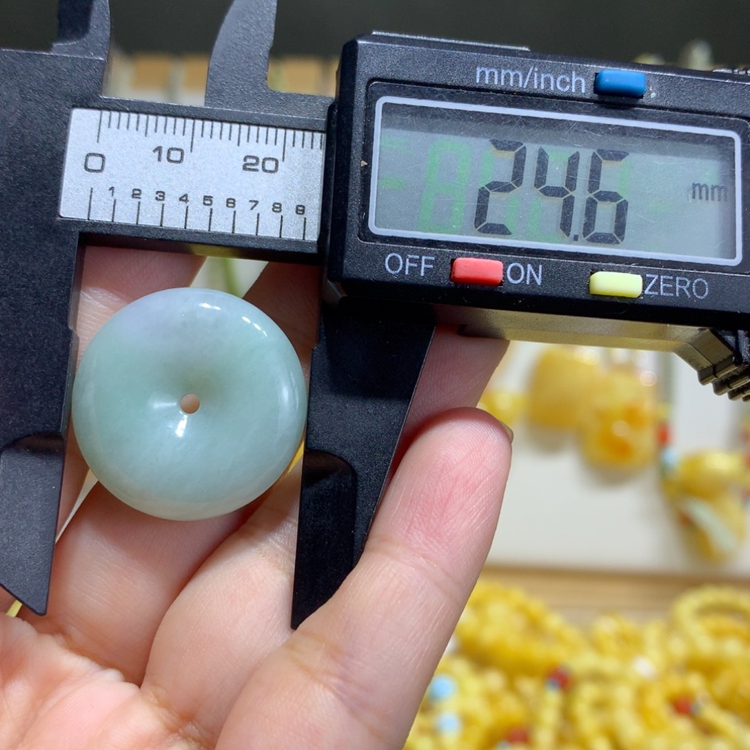 颈饰未镶嵌翡翠特价