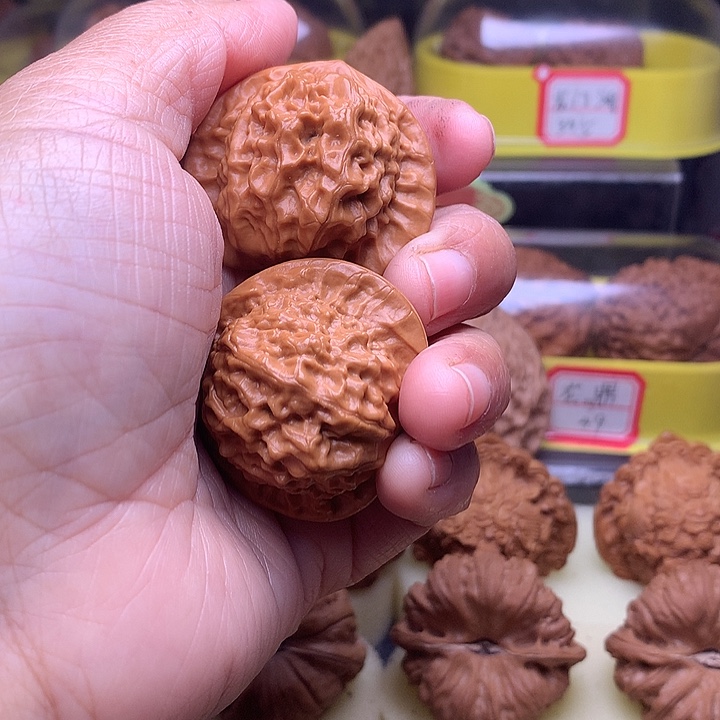 文玩核桃吊坠兜**糖瓷娃娃